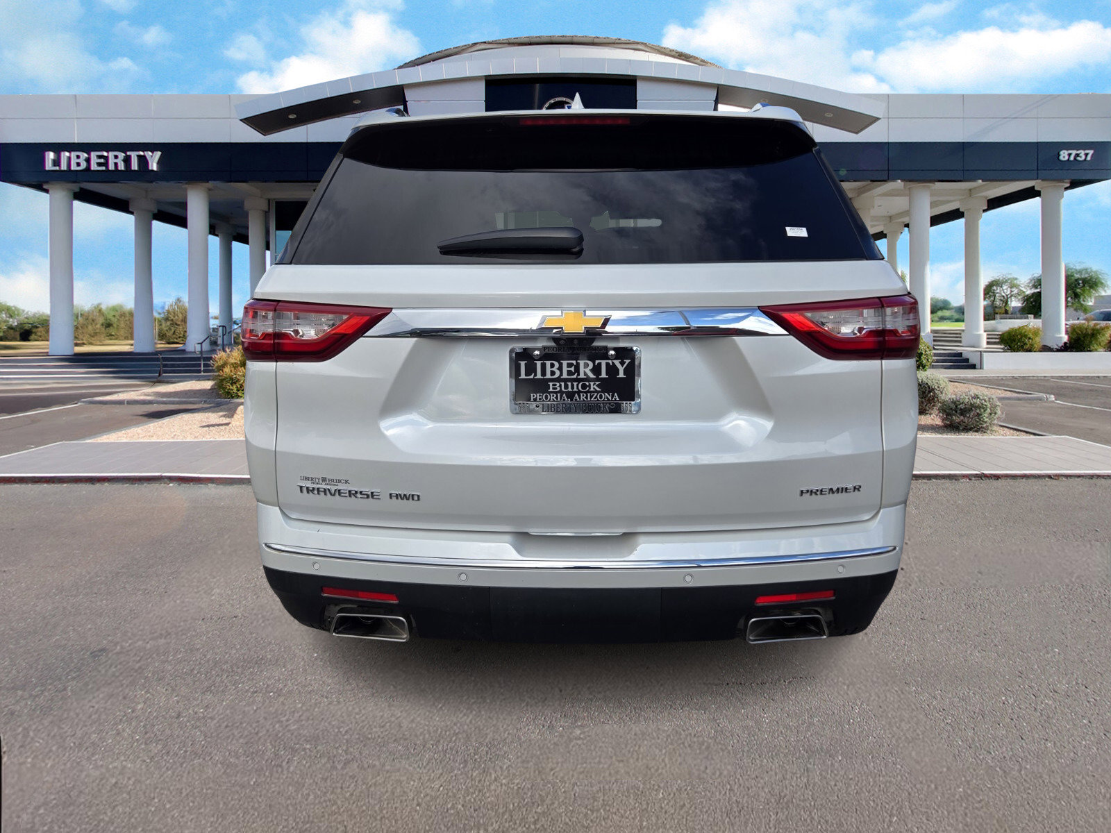 2021 Chevrolet Traverse Premier photo 4