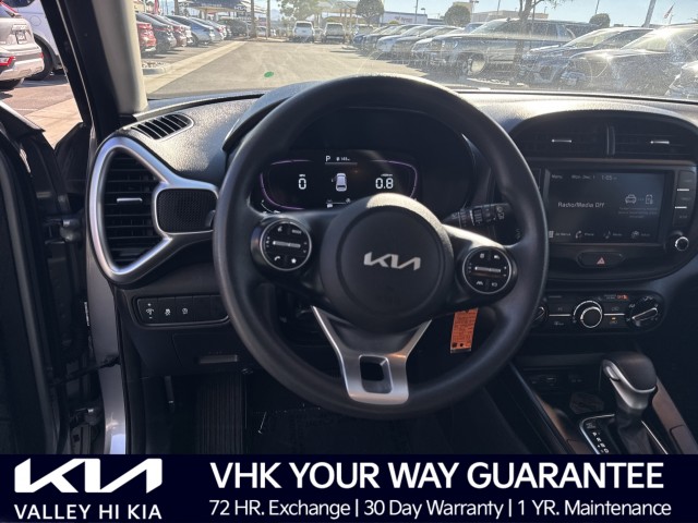 2023 Kia Soul LX's photo