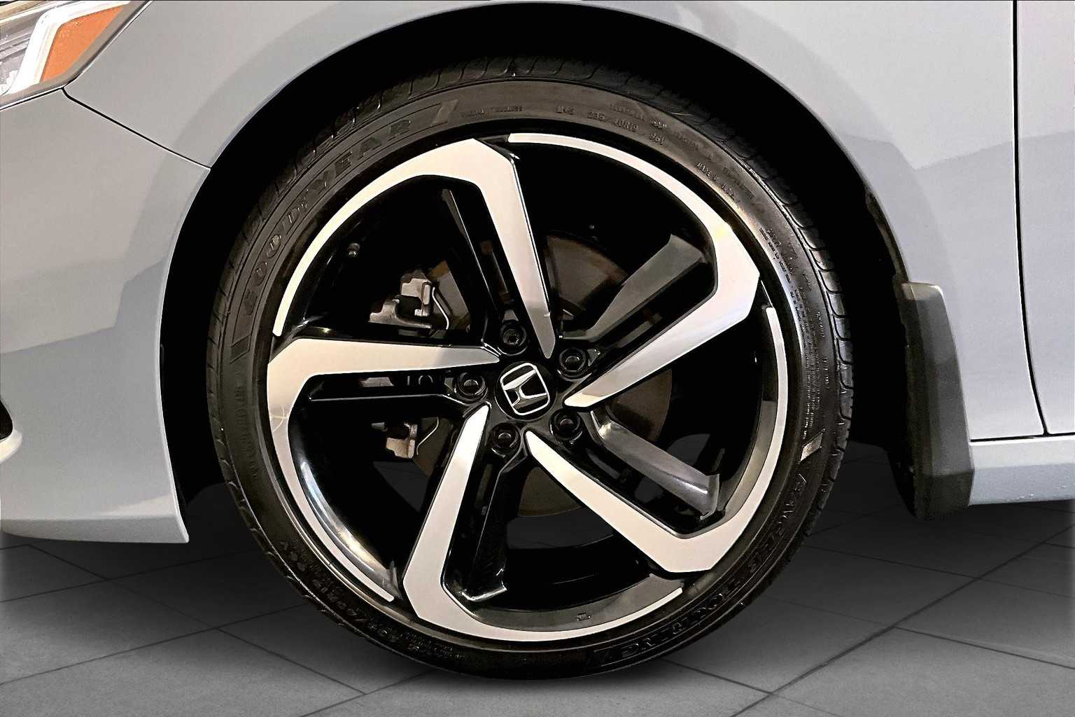2021 Honda Accord Sport photo 10