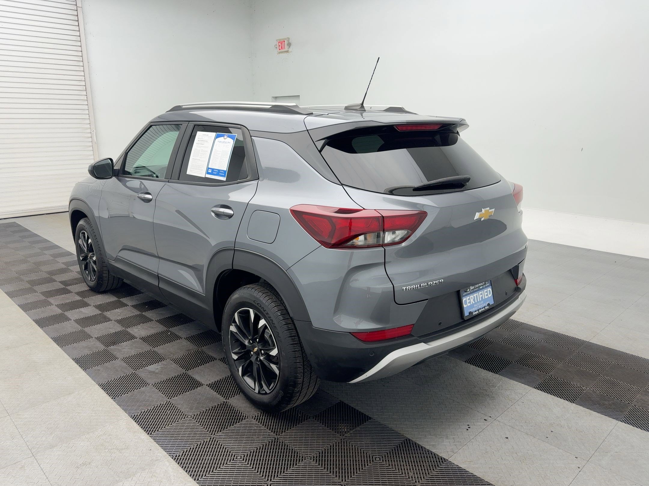 2022 Chevrolet Trailblazer LT photo 3