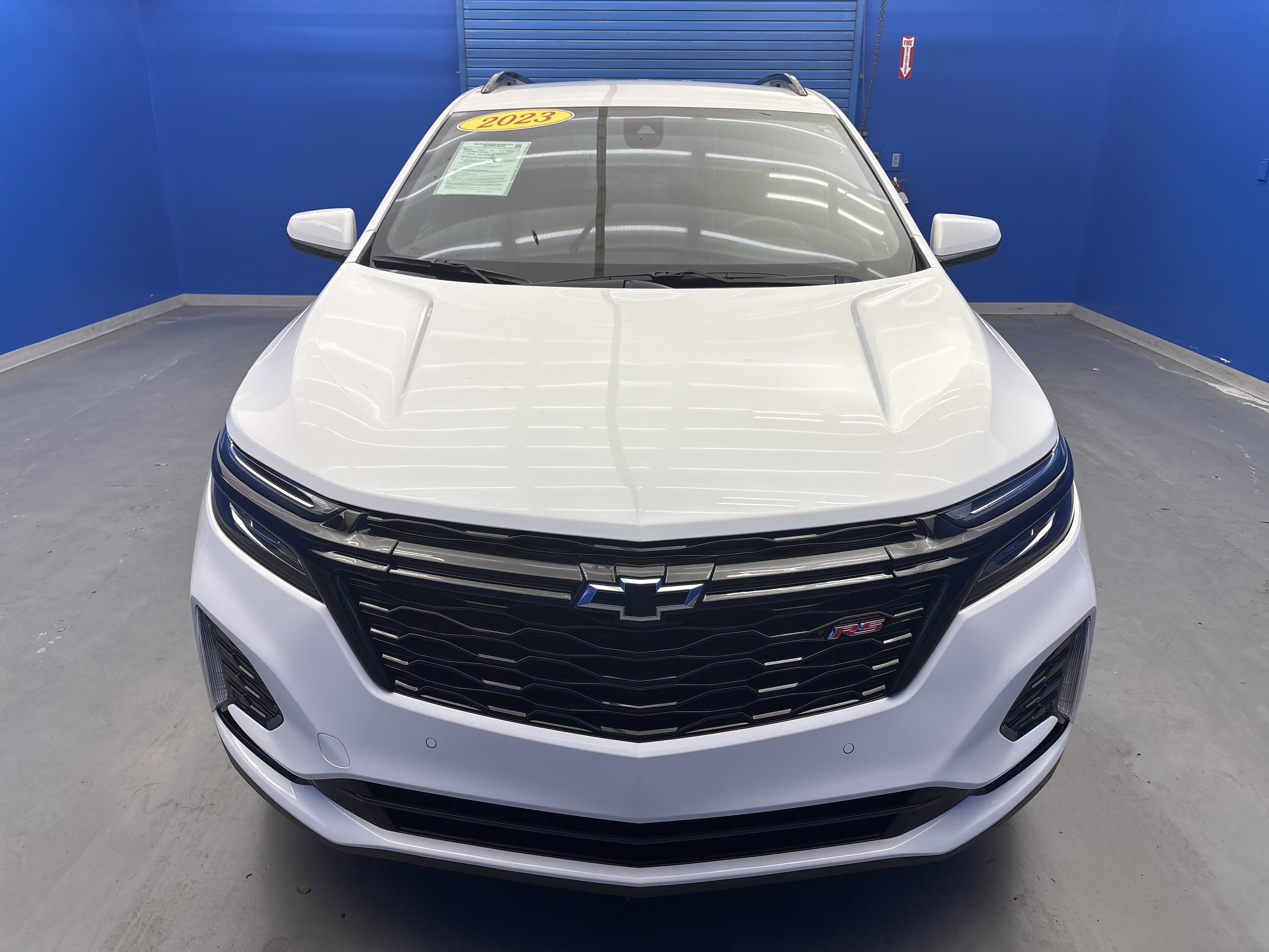 2023 Chevrolet Equinox RS photo 2
