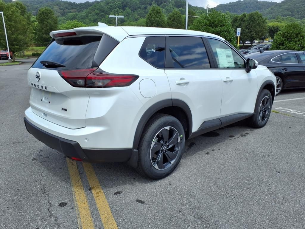 2026 Nissan Rogue SV photo 2
