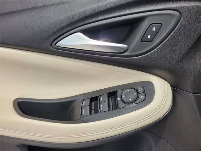 2025 Buick Encore GX Sport Touring photo 18