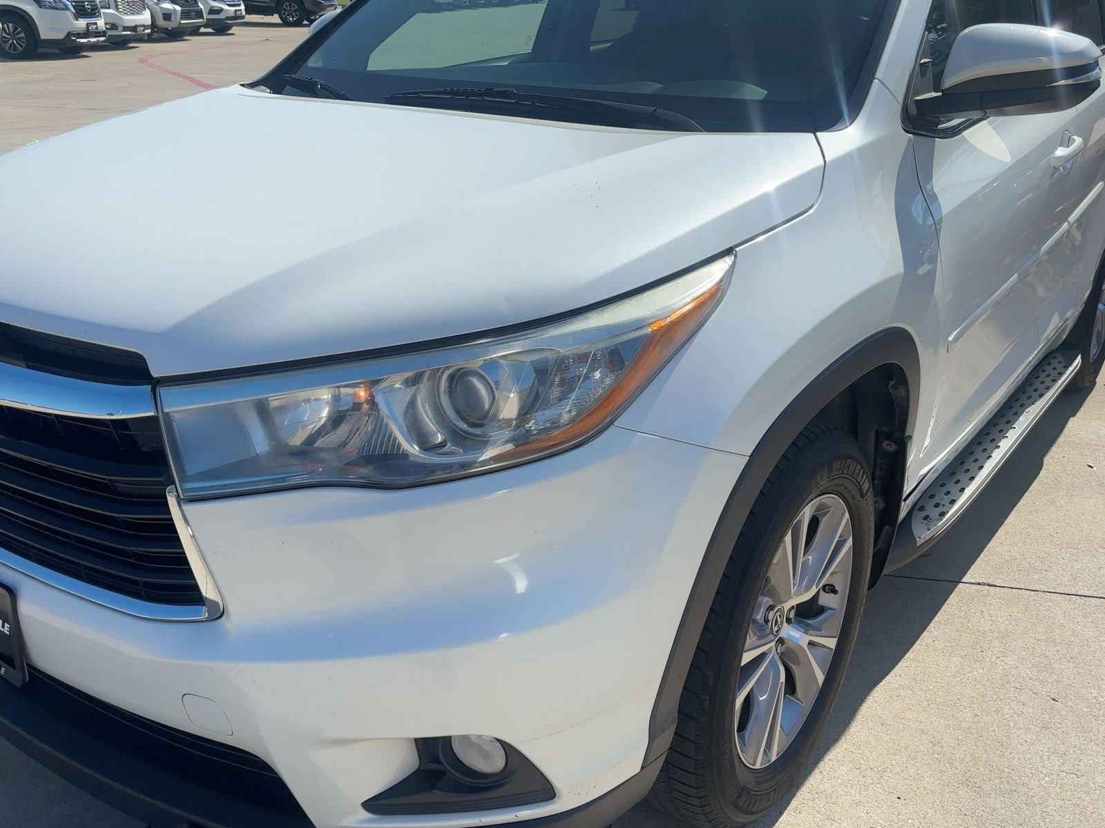 2016 Toyota Highlander LE photo 19