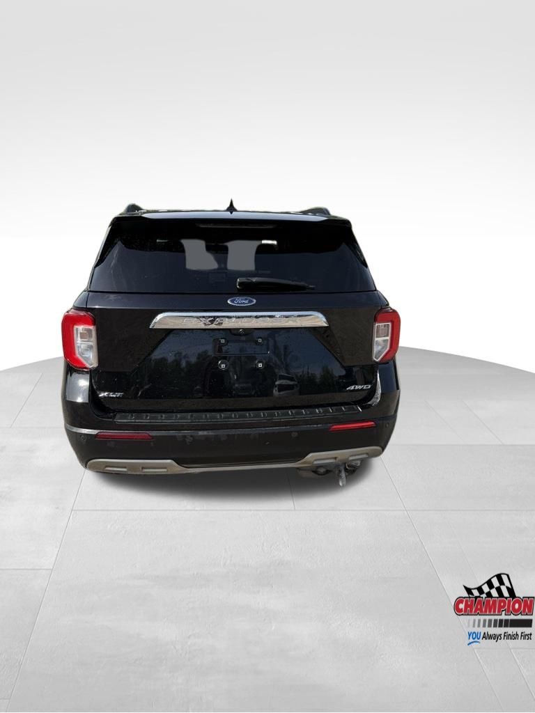 2021 Ford Explorer XLT photo 3