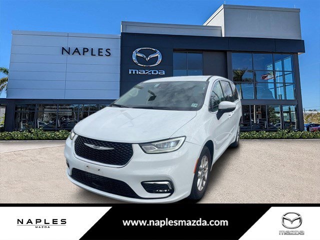 2023 Chrysler Pacifica Touring L's photo