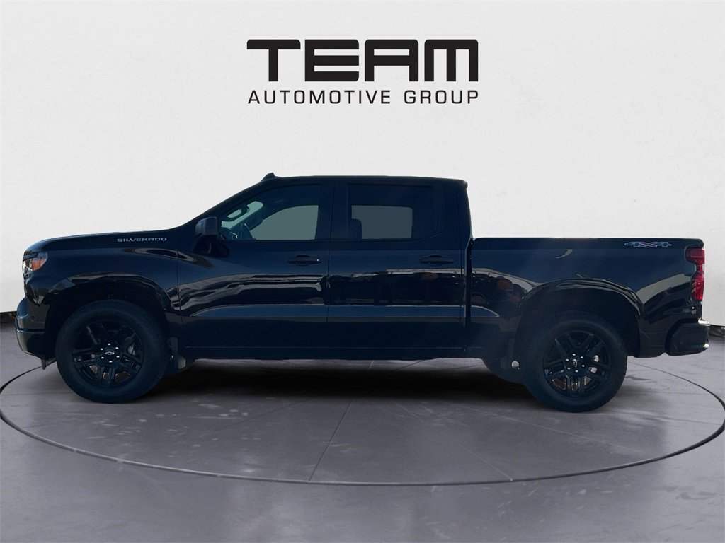 2025 Chevrolet Silverado 1500 Custom photo 4