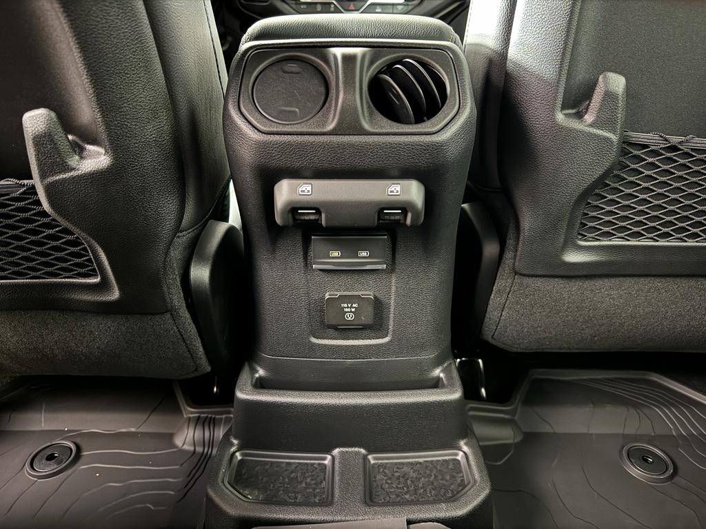 2025 Jeep Wrangler Sahara photo 47