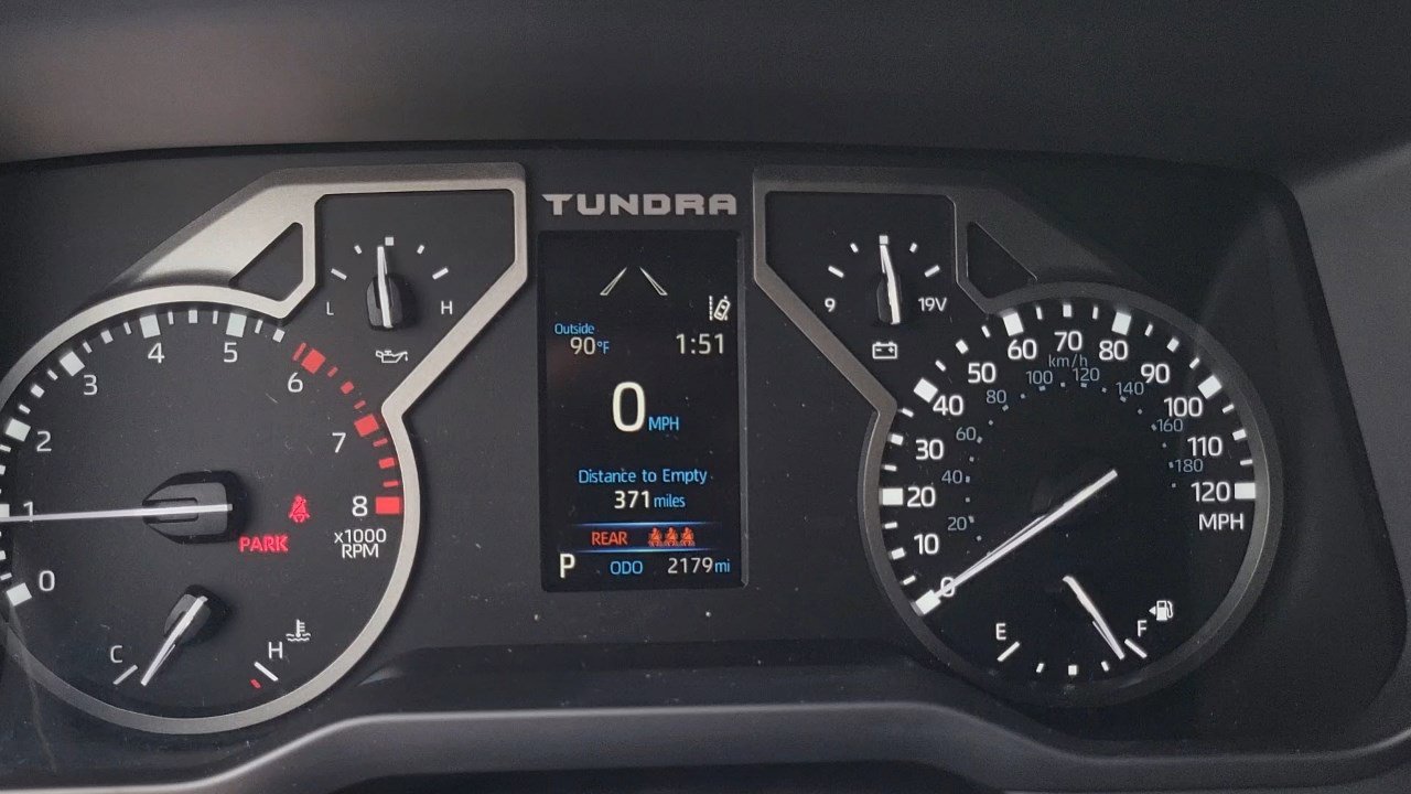 2025 Toyota Tundra SR5 photo 11