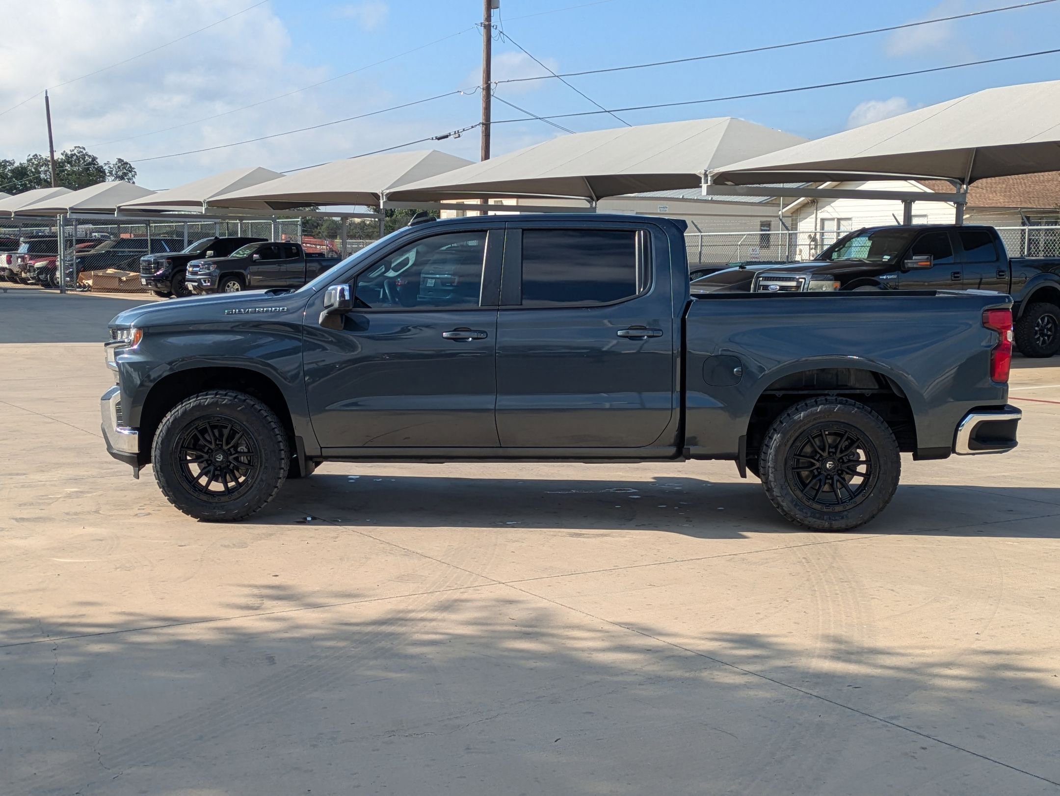 2020 Chevrolet Silverado 1500 LT photo 5