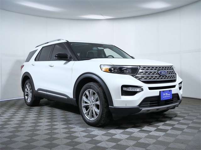2023 Ford Explorer Limited's photo