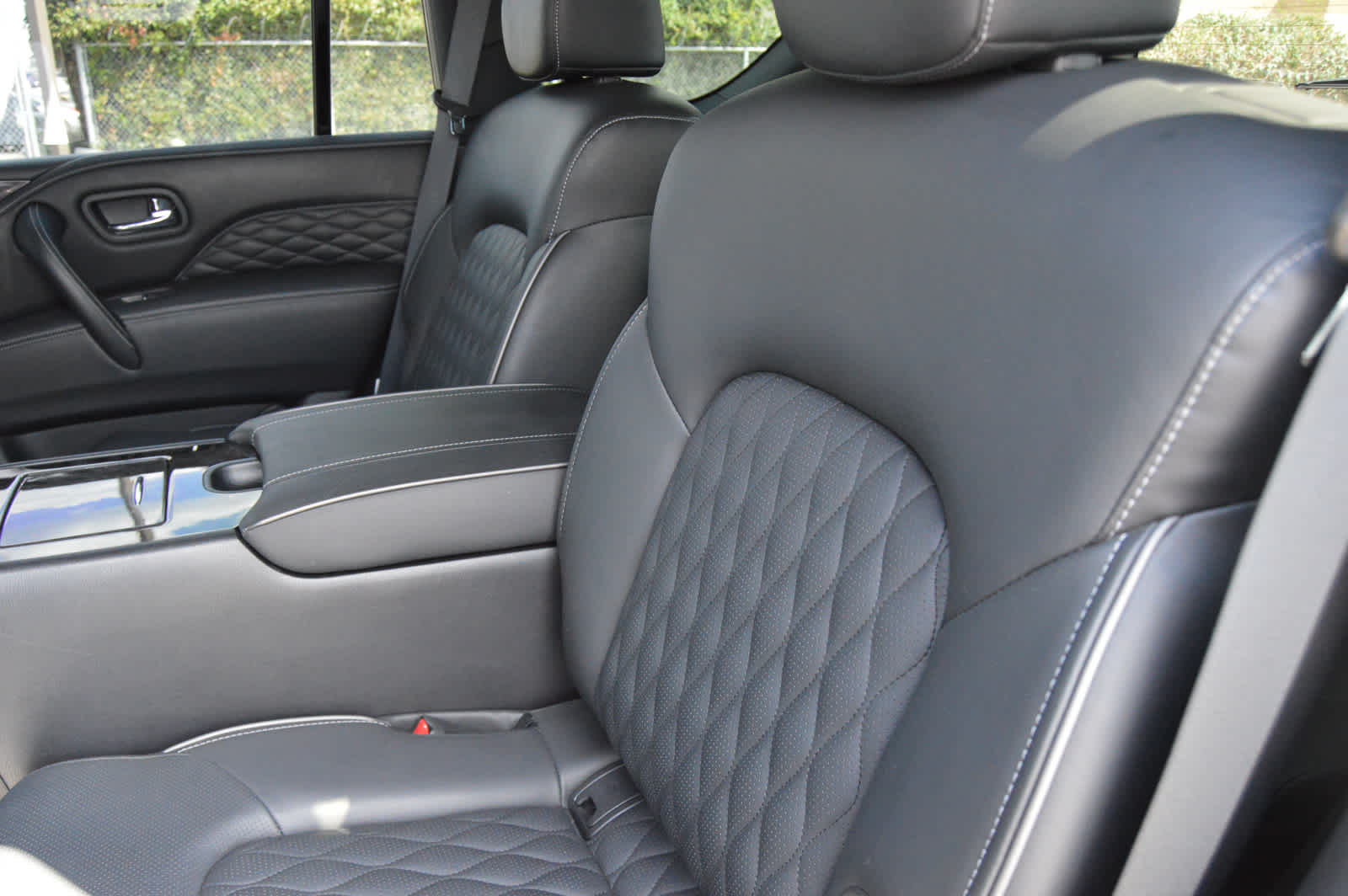 2022 Infiniti QX80 Sensory photo 24