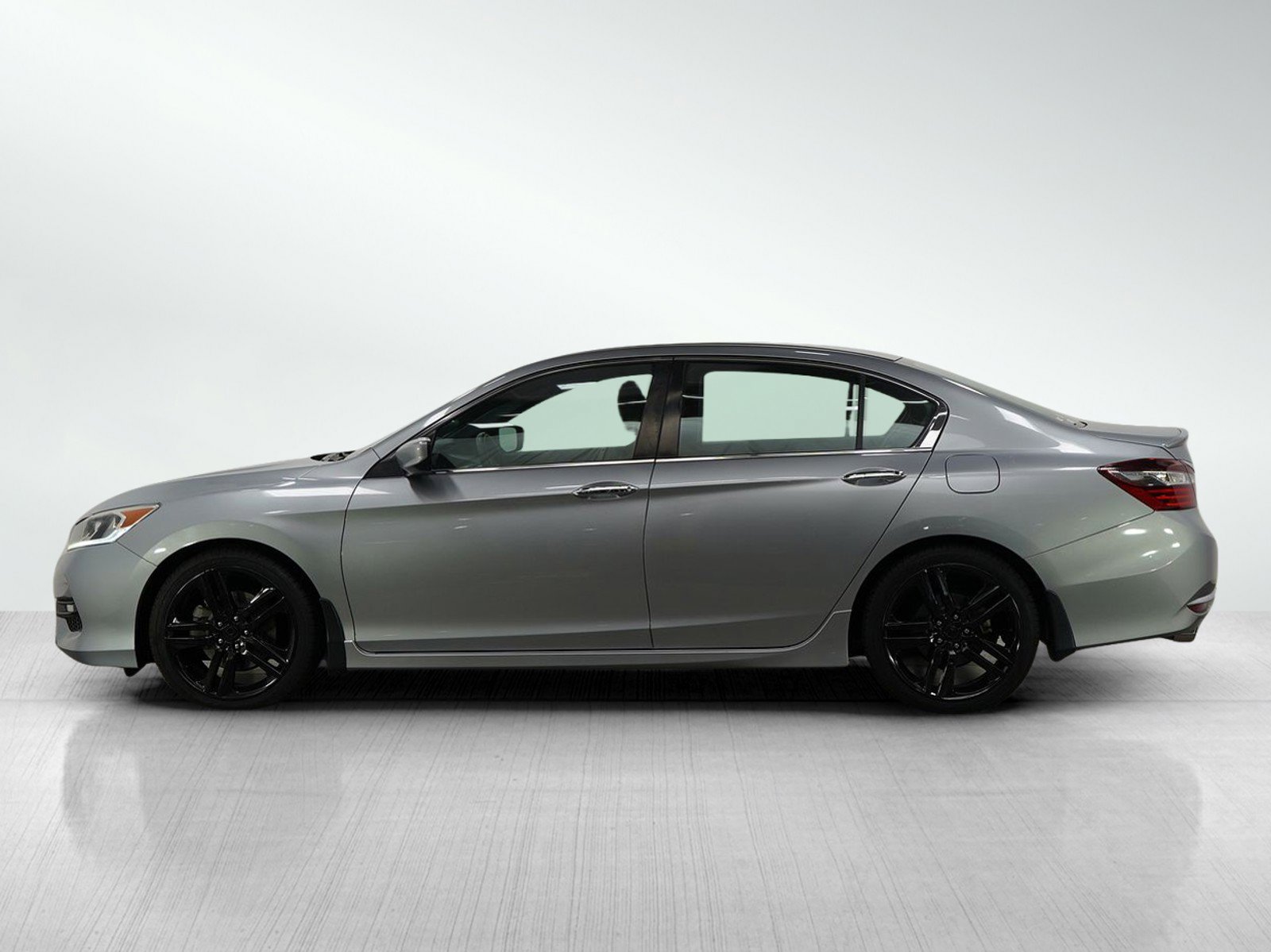 Used 2017 Honda Accord Sport with VIN 1HGCR2F6XHA204015 for sale in Burnsville, Minnesota