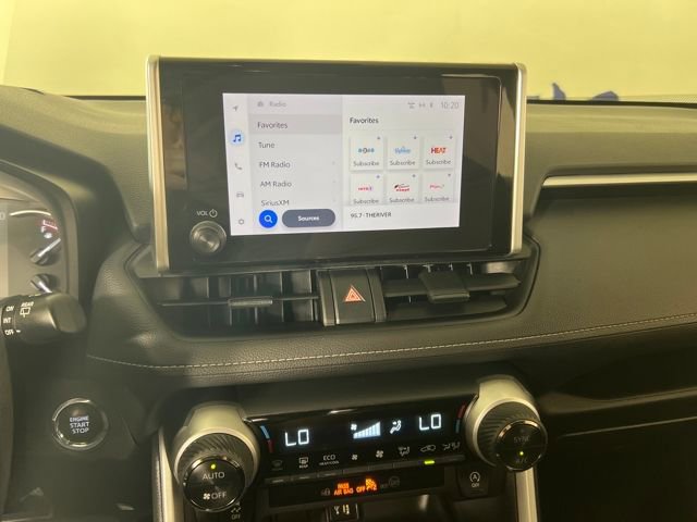 2024 Toyota RAV4 XLE photo 15