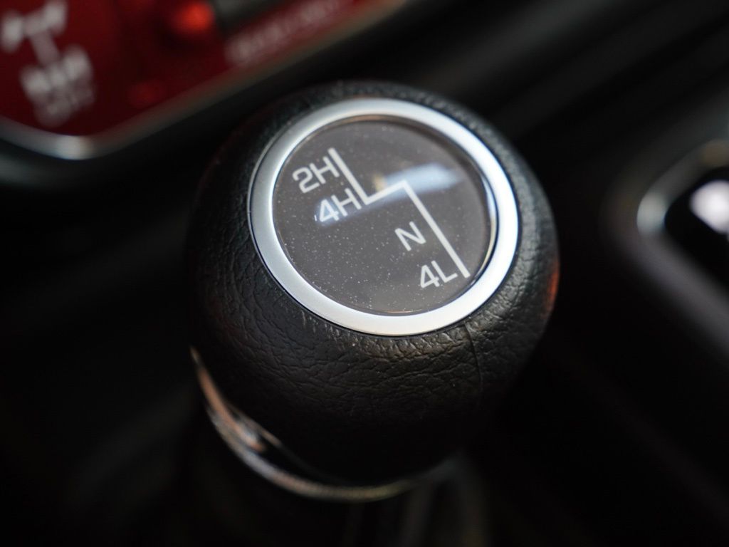 New 2026 Granite Crystal Metallic Clear-Coat Exterior Paint Jeep Willys image 16