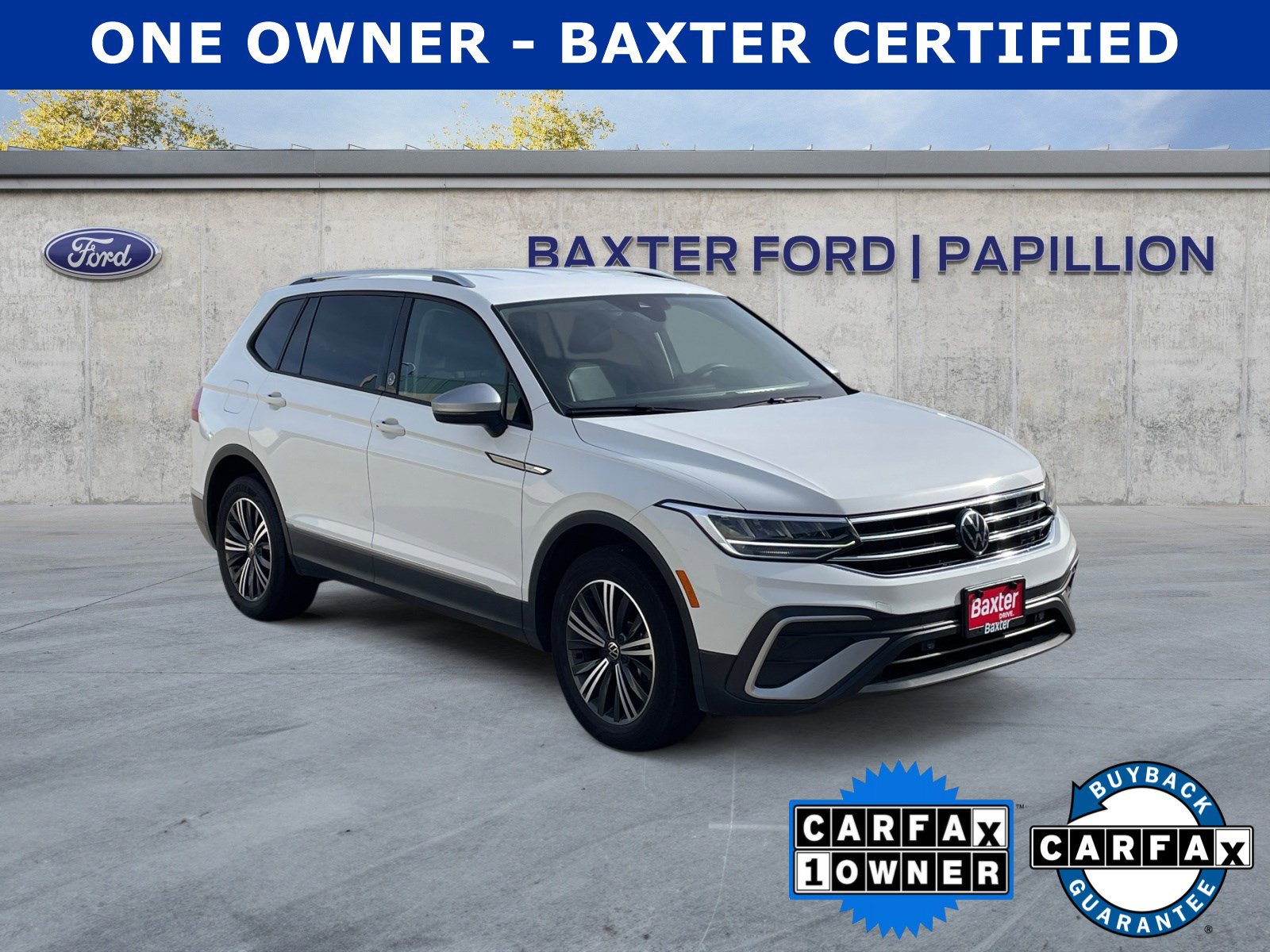 2024 Volkswagen Tiguan SE's photo