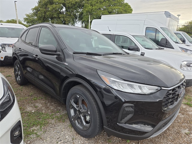 2025 Ford Escape ST-Line photo 2