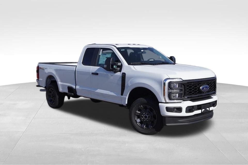 2025 Ford F-350 Super Duty XL's photo