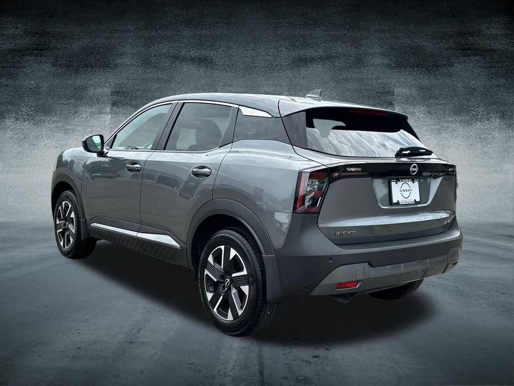 2025 Nissan Kicks SV photo 2