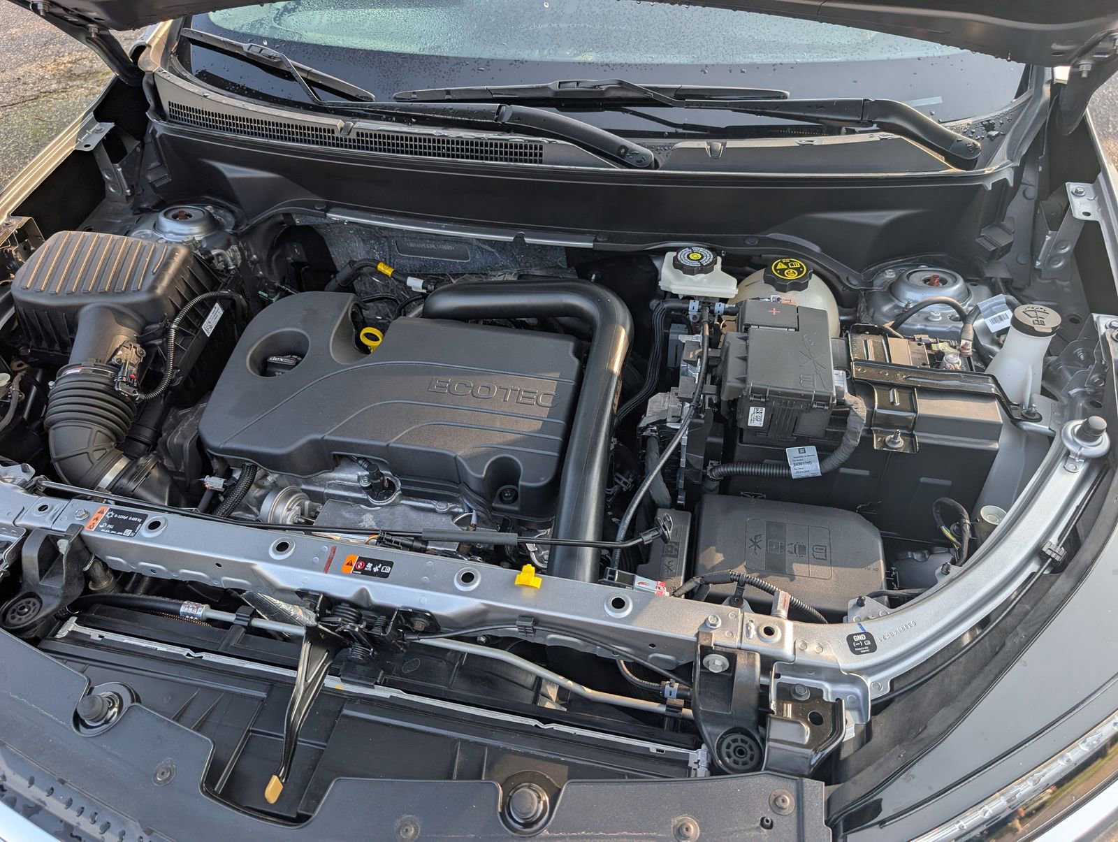 2024 Chevrolet Equinox LS photo 32