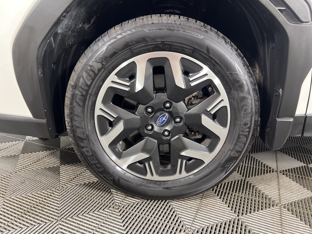 2025 Subaru Forester Premium Base photo 9