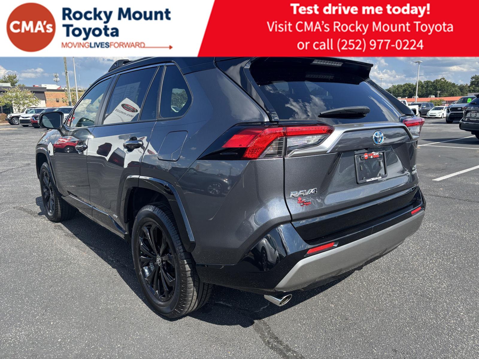 2023 Toyota RAV4 Hybrid XSE photo 4