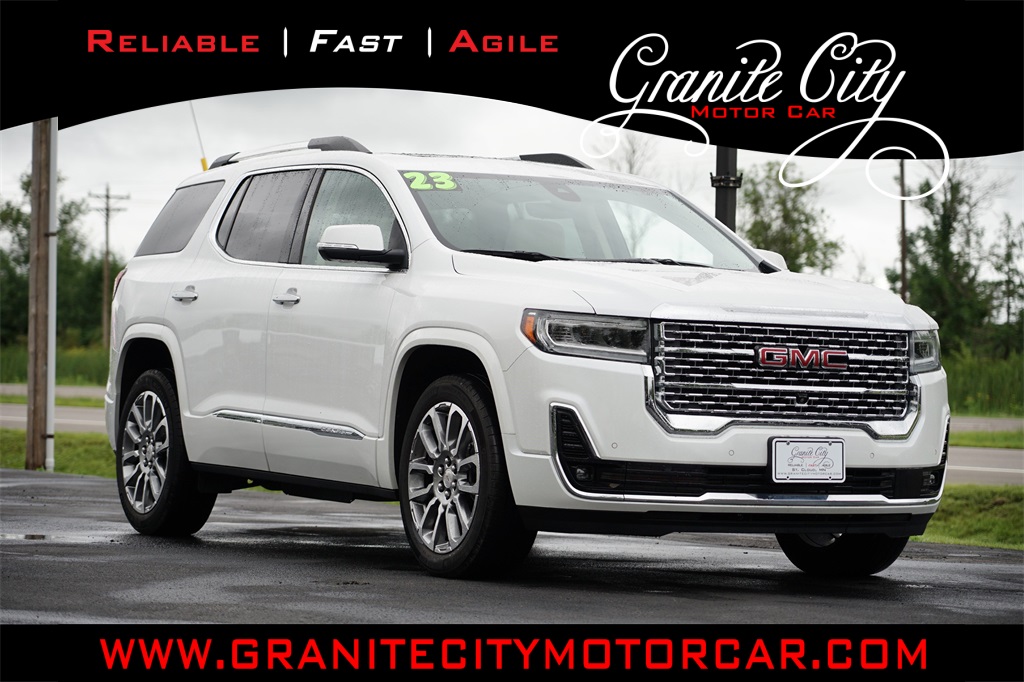 2023 GMC Acadia Denali's photo
