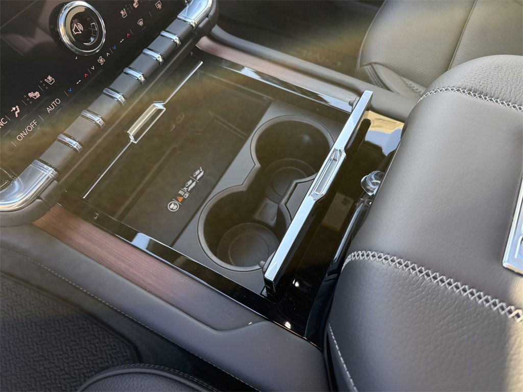 2026 GMC YUKON XL - Image 25