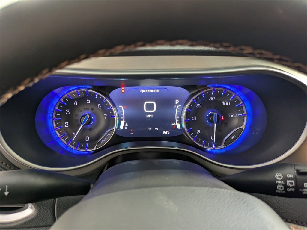 2026 Chrysler Pacifica Pinnacle photo 21