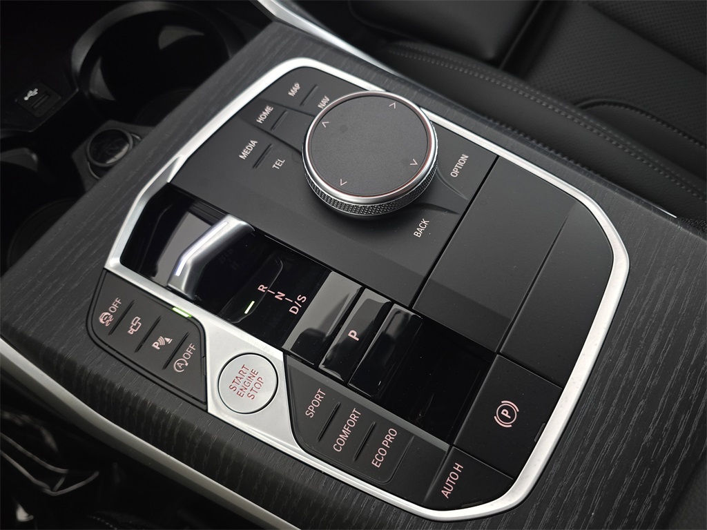 2025 Bmw 330i xDrive Sedan photo 24
