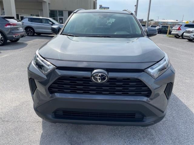 2024 Toyota RAV4 XLE photo 3