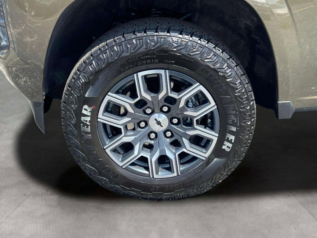 2024 Chevrolet Colorado Z71 photo 6