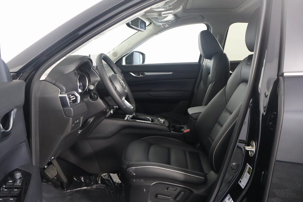 2025 Mazda CX-5 2.5 S Preferred photo 5