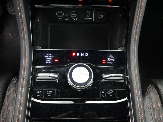 2022 Jeep Grand Cherokee Summit photo 3