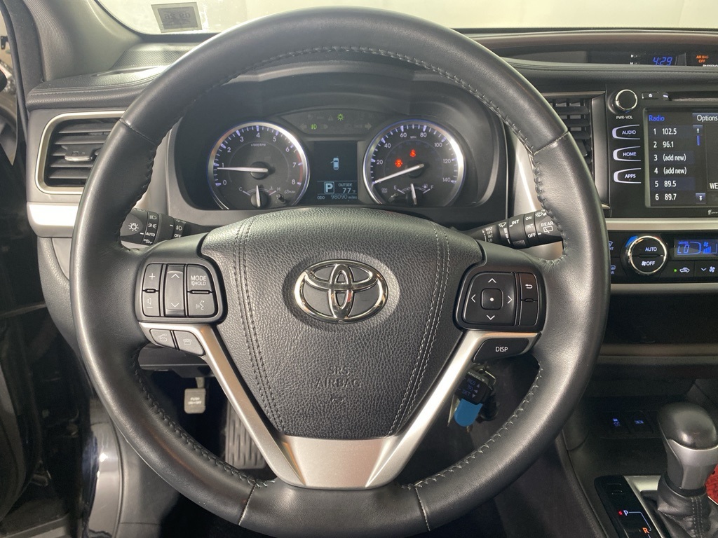 2016 Toyota Highlander LE Plus photo 14