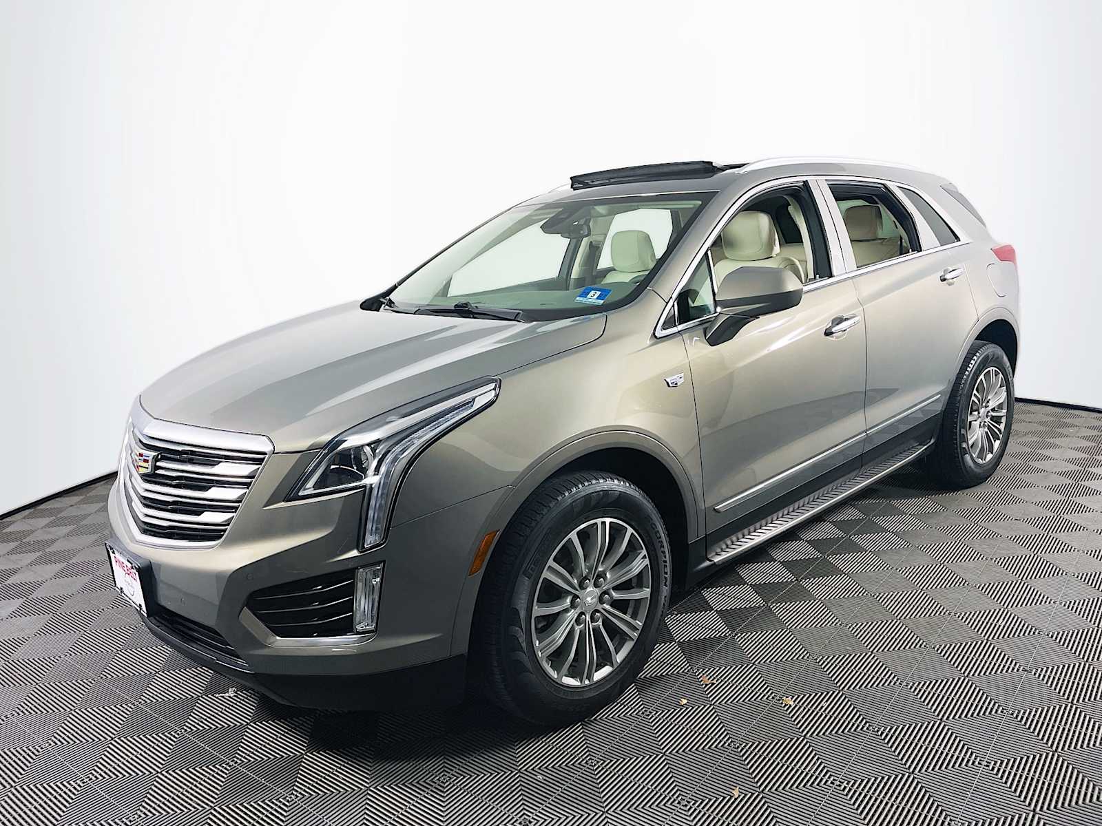 2018 Cadillac XT5 Luxury's photo