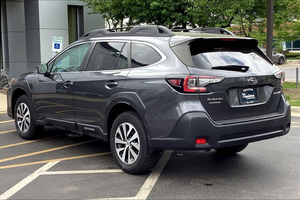 2023 Subaru Outback Premium photo 3