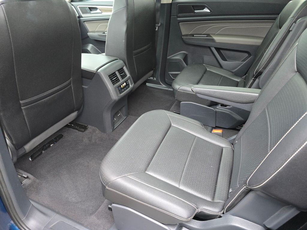 2023 Volkswagen Atlas SEL photo 16