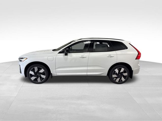 2025 Volvo XC60 Hybrid T8 Plus photo 2