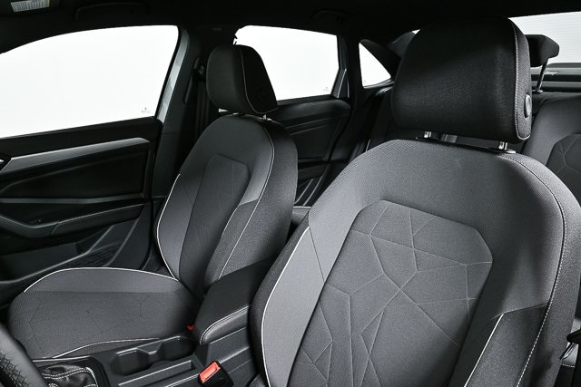 2025 Volkswagen Jetta 1.5T Sport photo 4