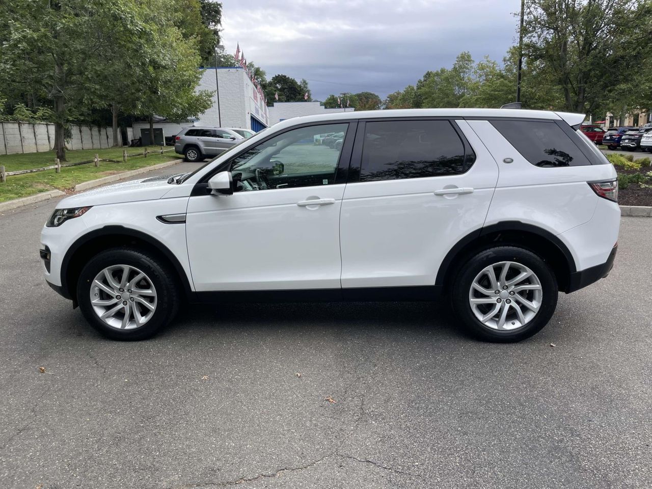 2017 Land Rover Discovery Sport HSE photo 4