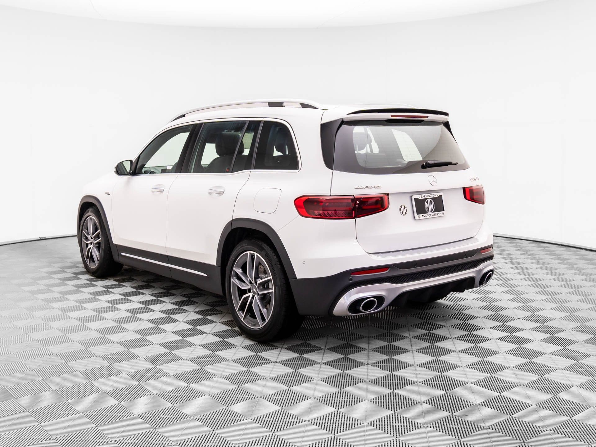 2025 Mercedes Benz GLB AMG 35 photo 2