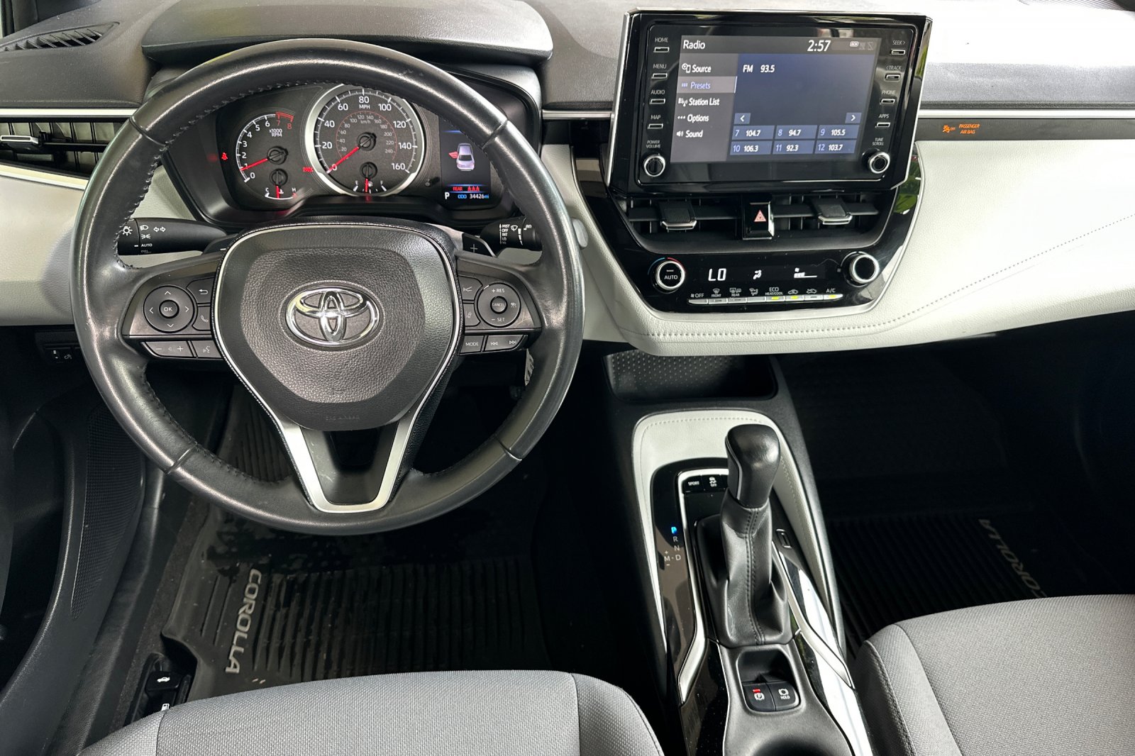 2020 Toyota Corolla SE photo 13