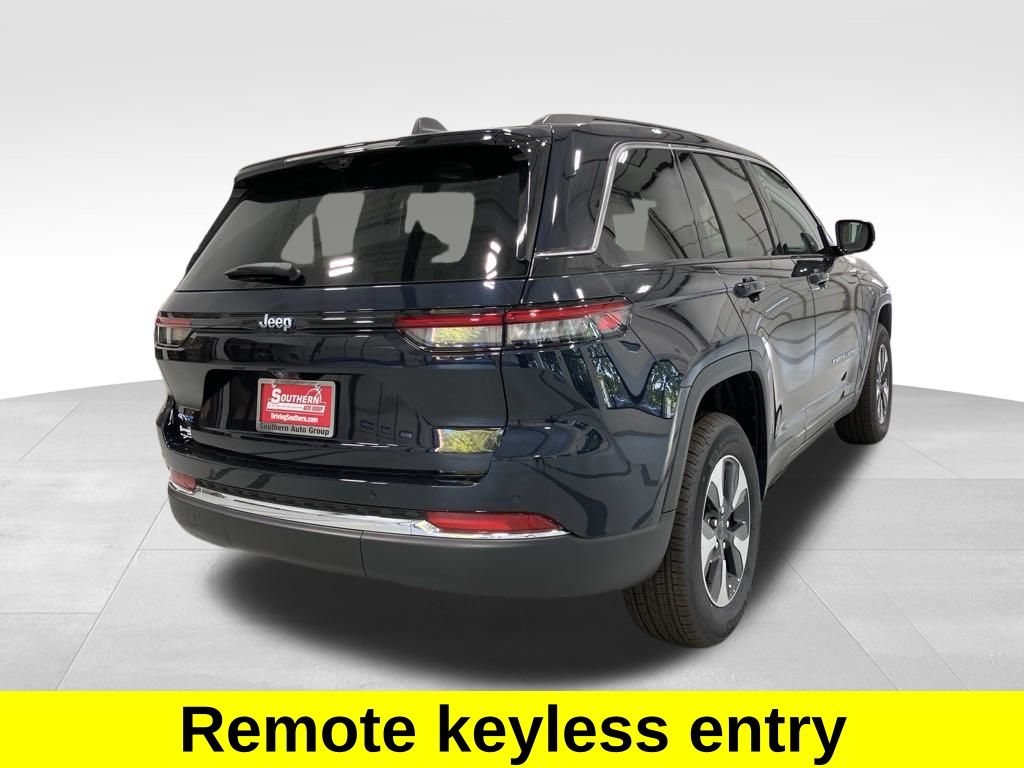 2024 Jeep Cherokee Base 4xe photo 4