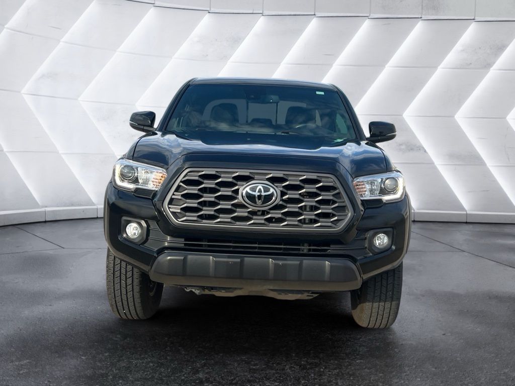 2023 Toyota Tacoma TRD Off-Road photo 2