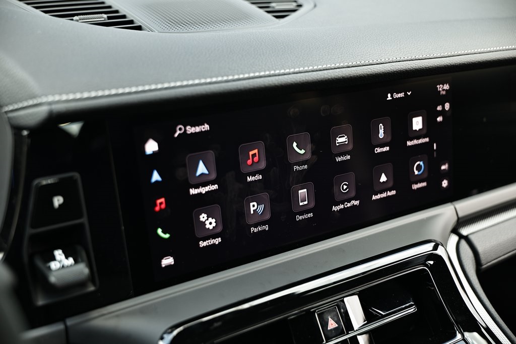 2025 Porsche Panamera 4 photo 39