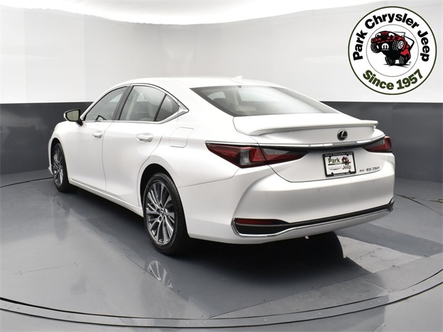 2021 Lexus ES 250 photo 4
