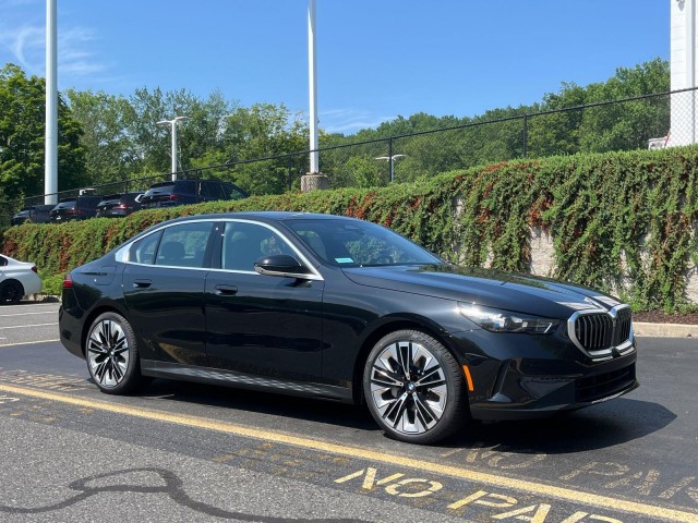 2026 BMW 5 Series 530i xDrive