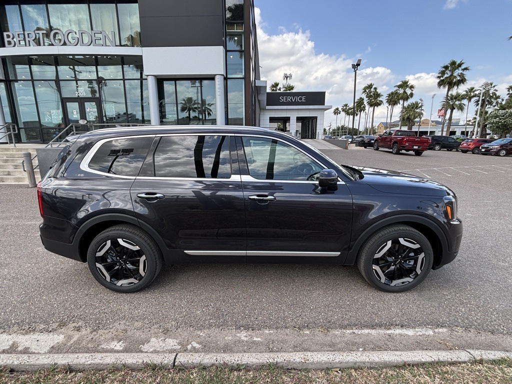 2025 Kia Telluride S photo 7