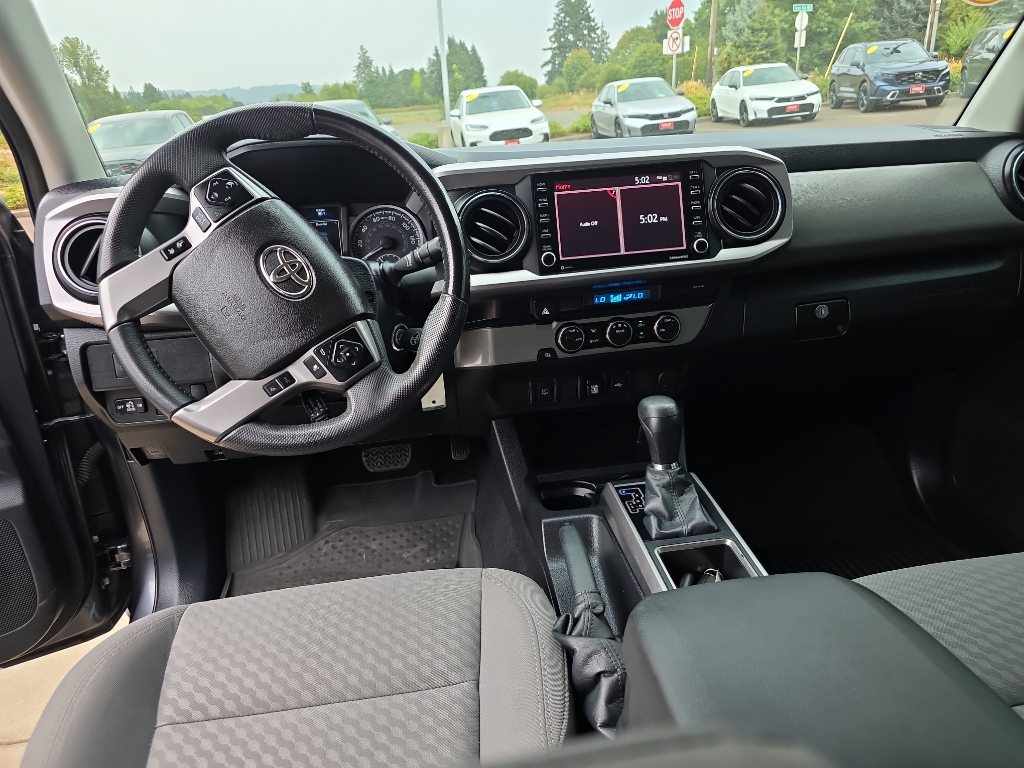 2022 Toyota Tacoma SR5 photo 17